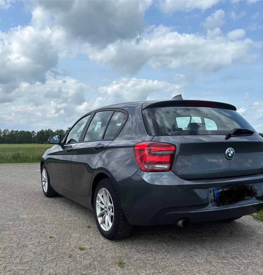 BMW 114 114 i Gris - 2