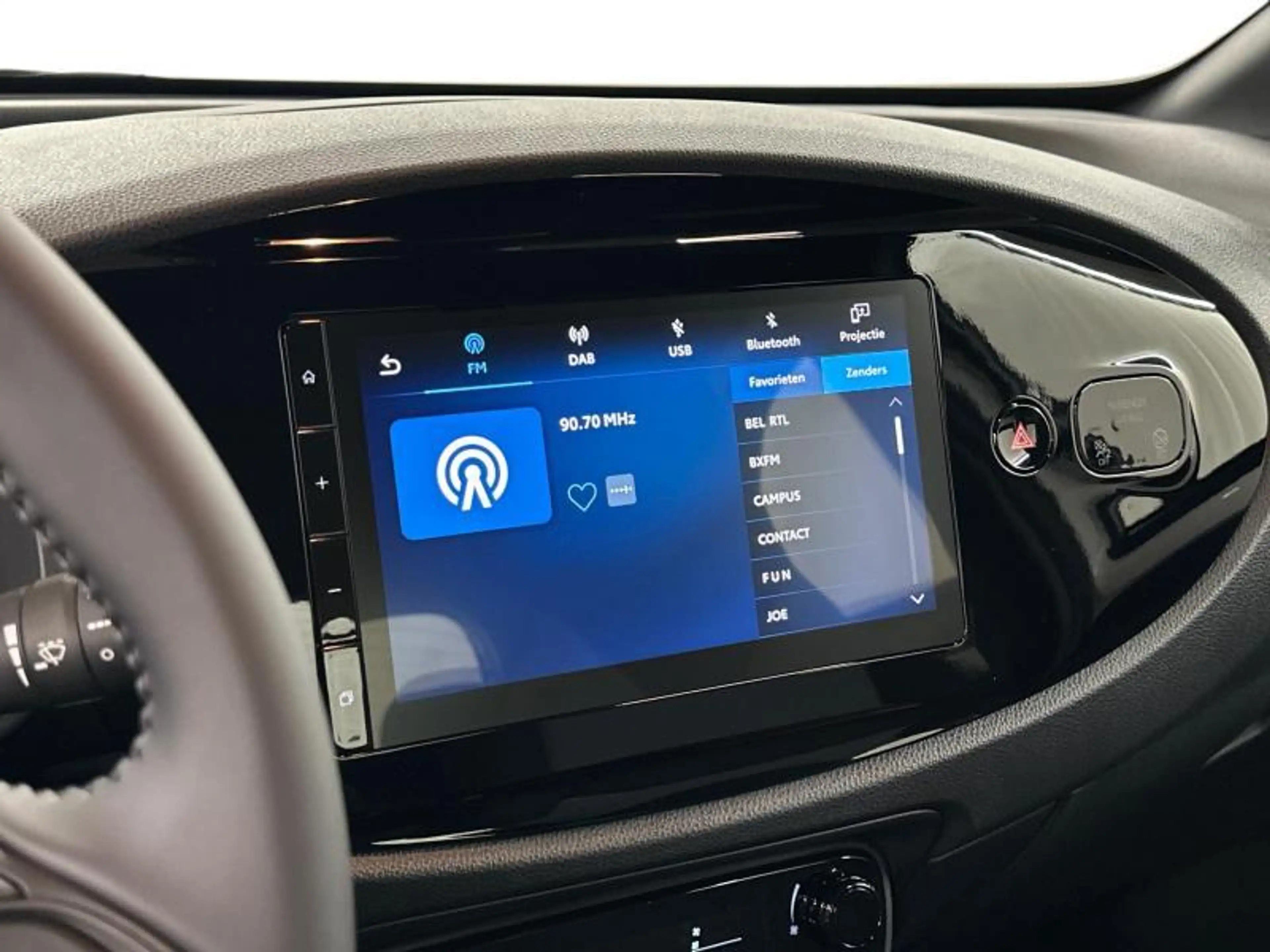 Toyota Aygo X 116hp HEV Comfort | winter p. — photo 13