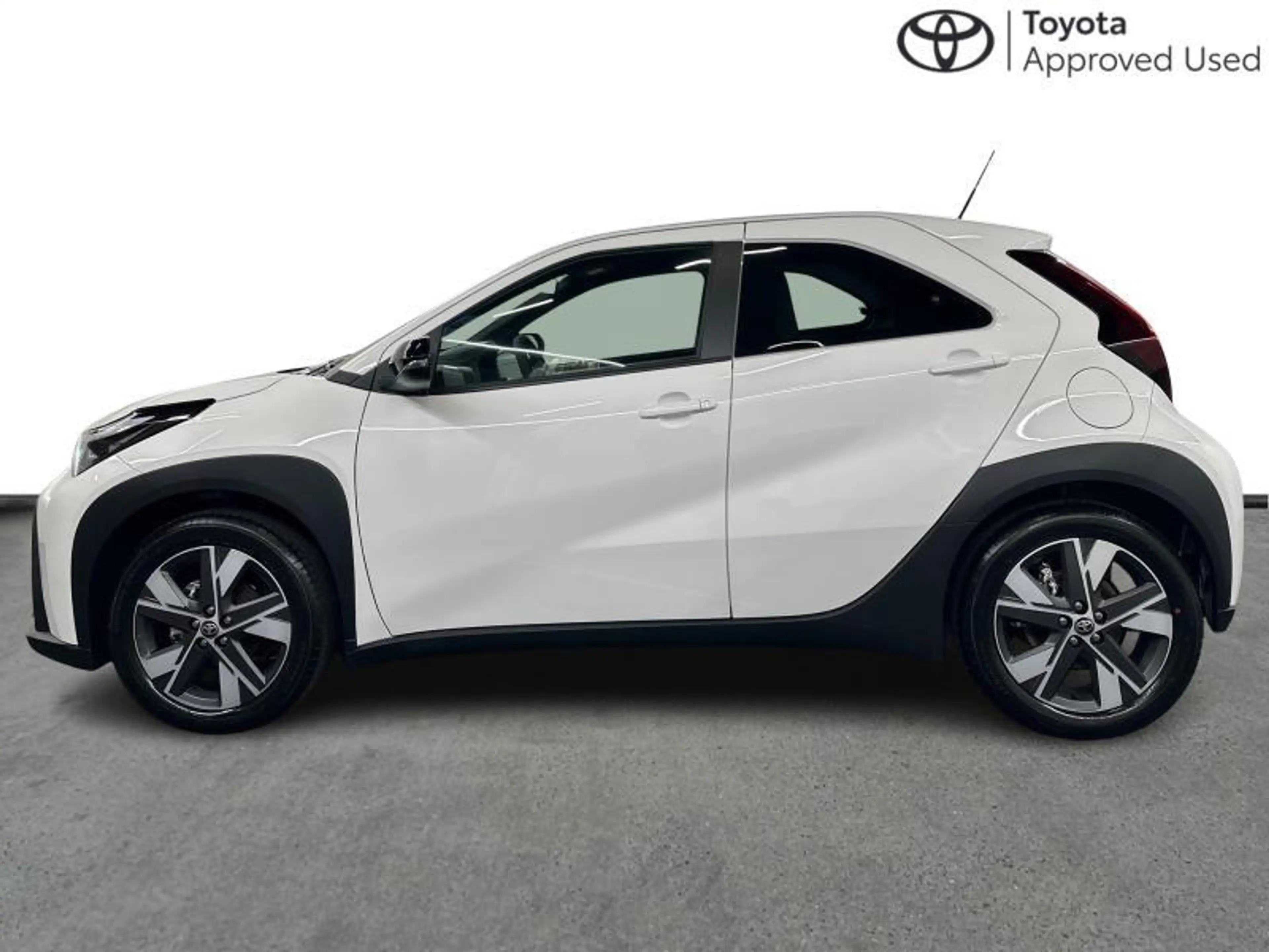 Toyota Aygo X 116hp HEV Comfort | winter p. — photo 5