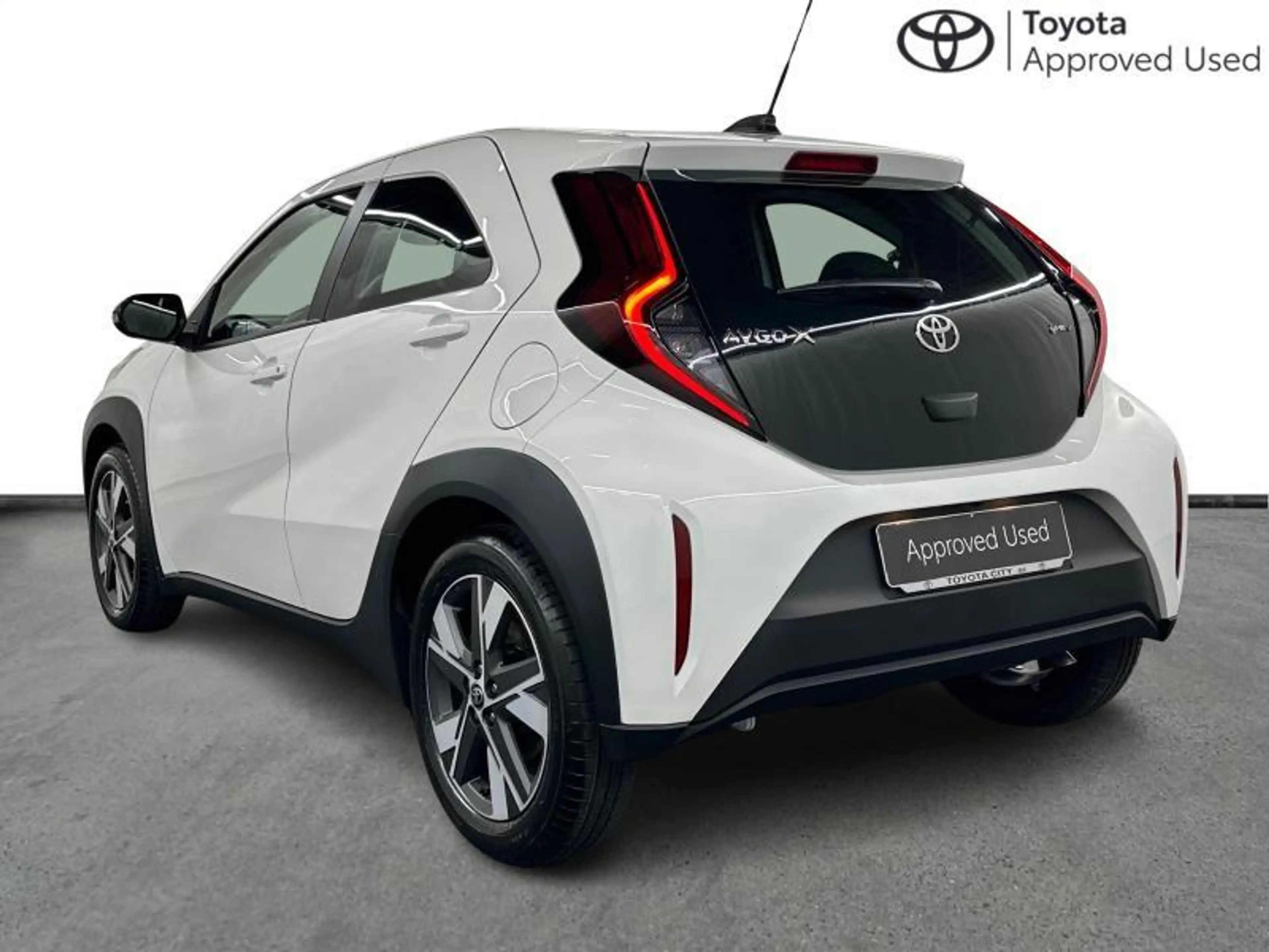 Toyota Aygo X 116hp HEV Comfort | winter p. — photo 3