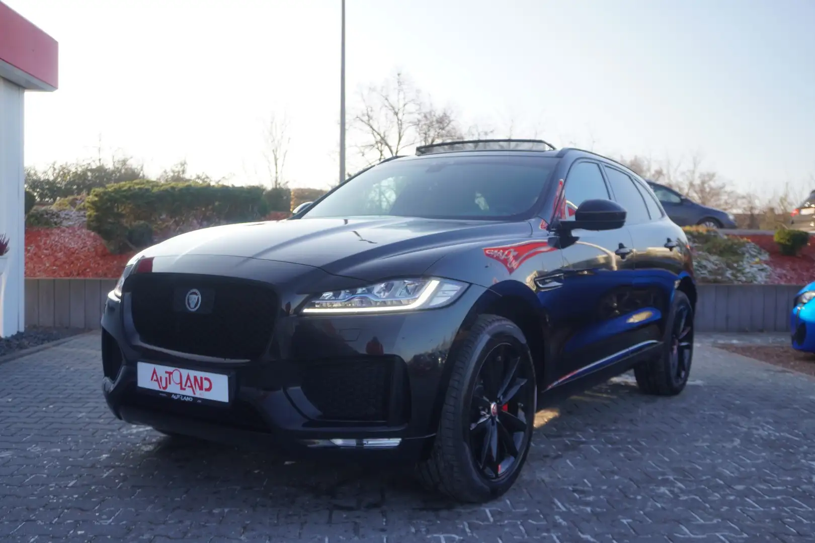 Jaguar F-Pace F-PACE 2.0 Chequered Flag AWD Noir - 2