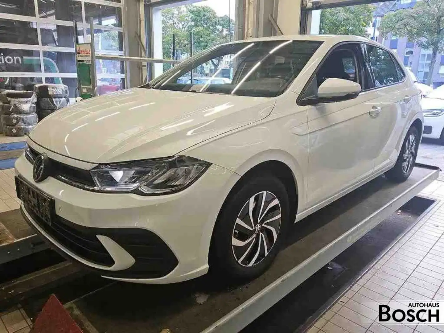 Volkswagen Polo 1.0 TSI Life DSG Navi SHZ PDC LED Bluetooth Weiß - 2
