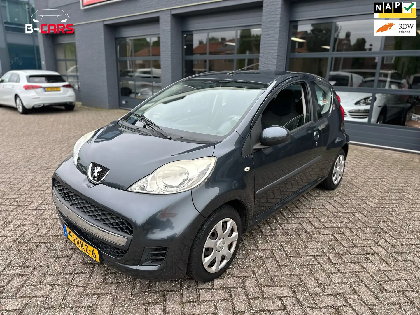 Peugeot 107 1.0-12V XR 5Drs|Airco|Nap|ElekRaam Gris - 1