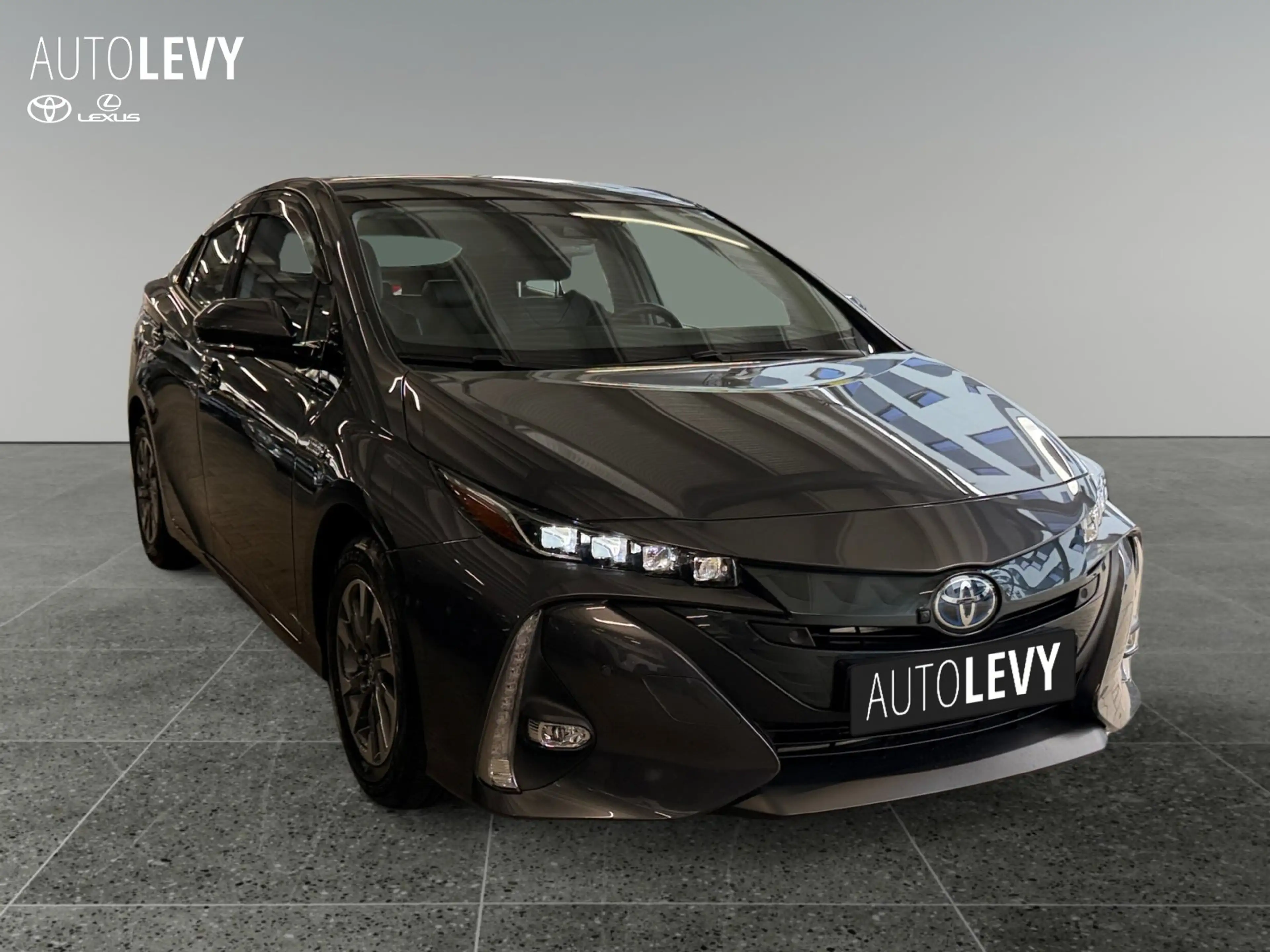 Toyota Prius 1.8 Plug-In Executive +Leder+Kamera+LED+SHZ — photo 8