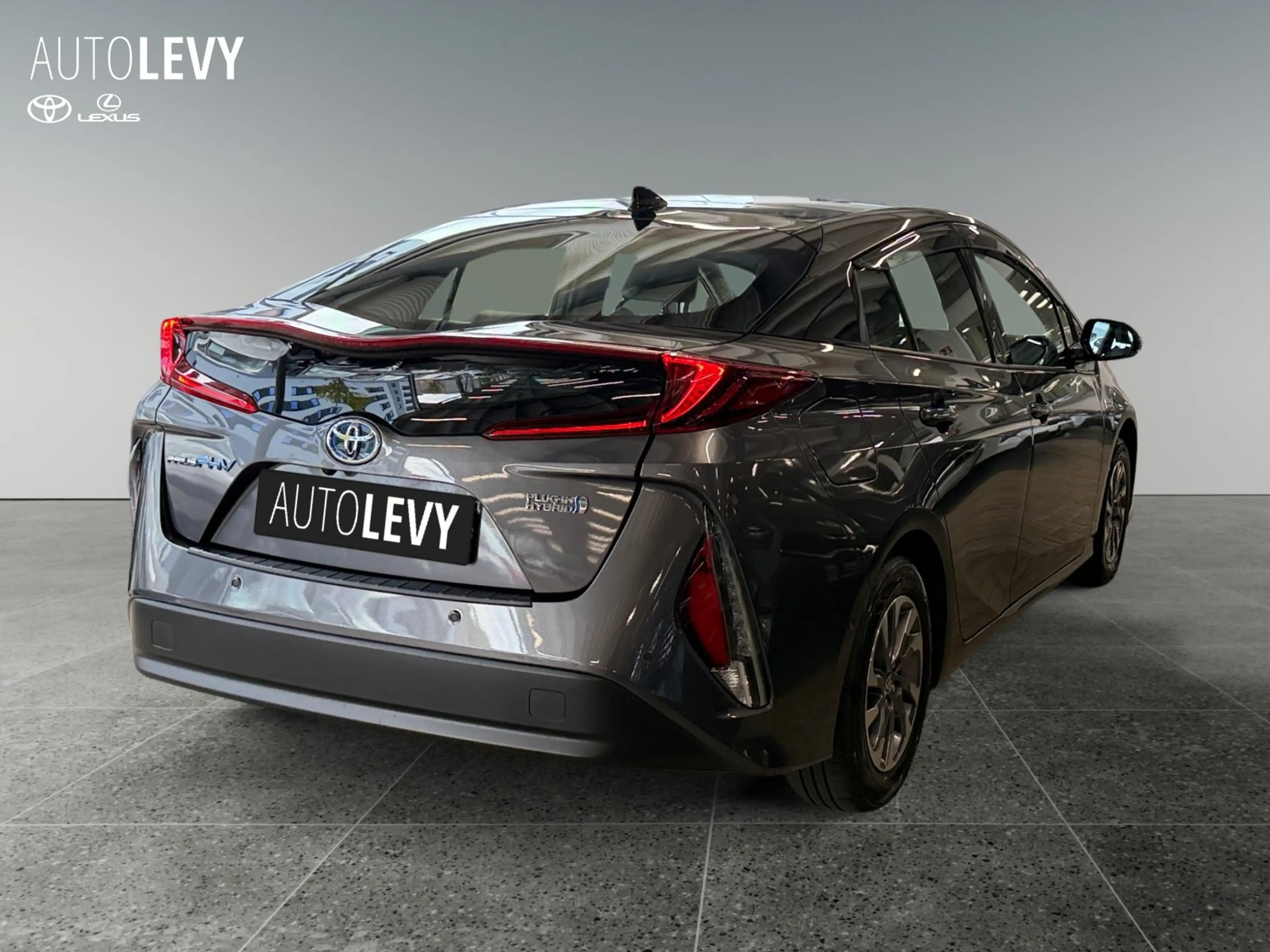 Toyota Prius 1.8 Plug-In Executive +Leder+Kamera+LED+SHZ — photo 6