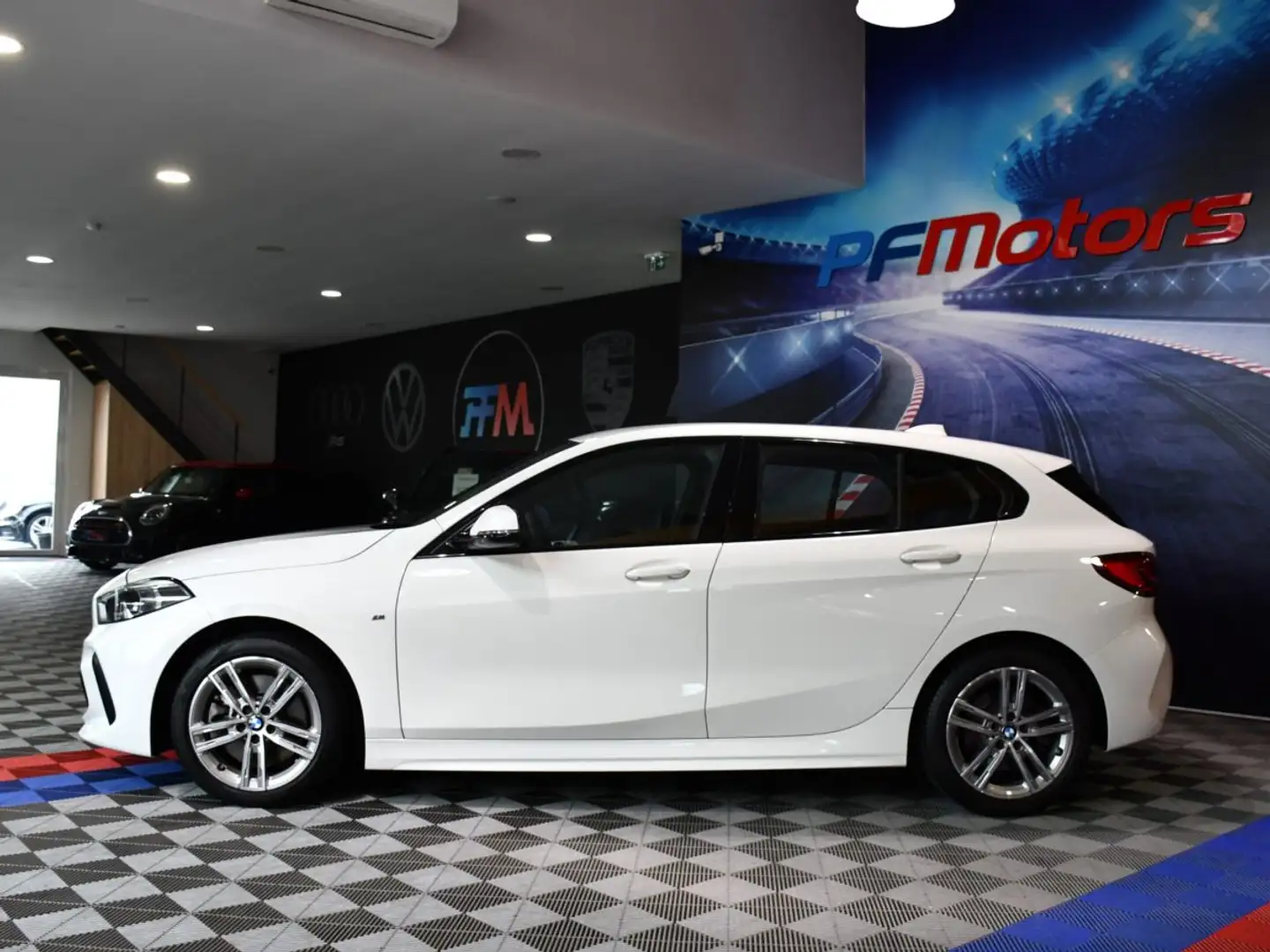 BMW 120 120iA 178 M-Sport DKG7 GPS Virtual Car Play Mode LED JA 17 Blanc - 2