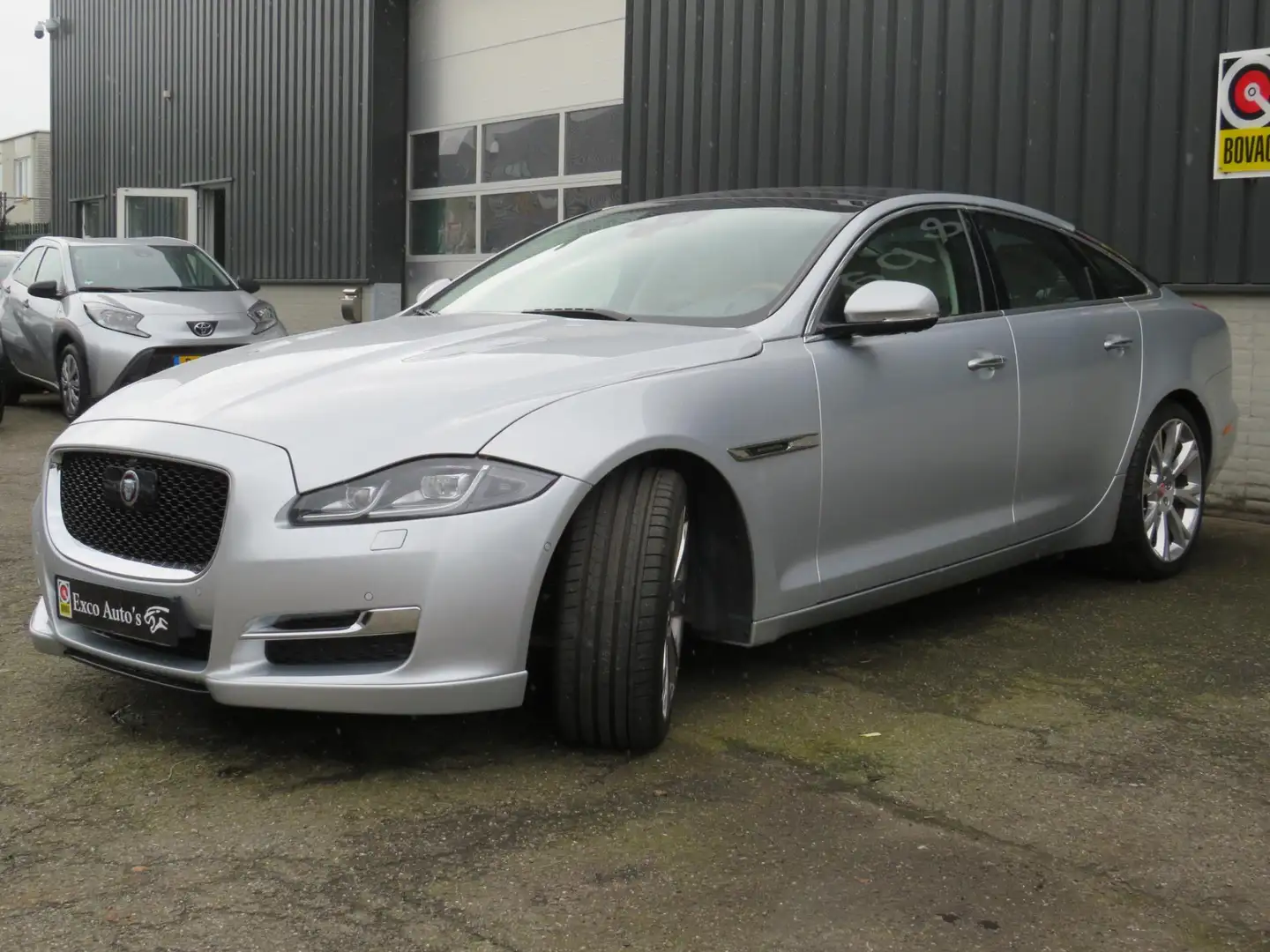 Jaguar XJR 5.0 V8 SC Stříbrná - 2