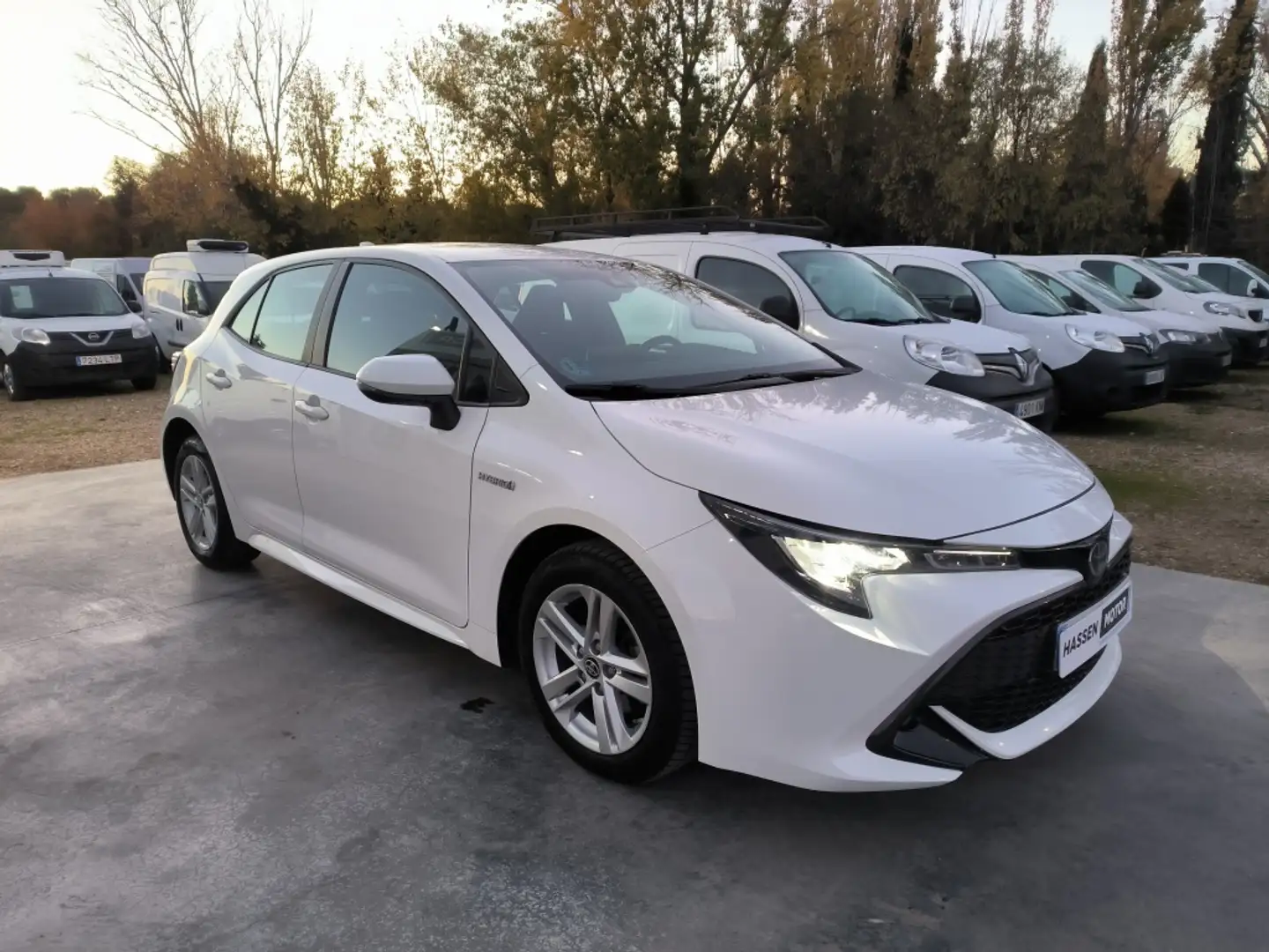 Toyota Corolla 125H Active Tech Blanc - 2