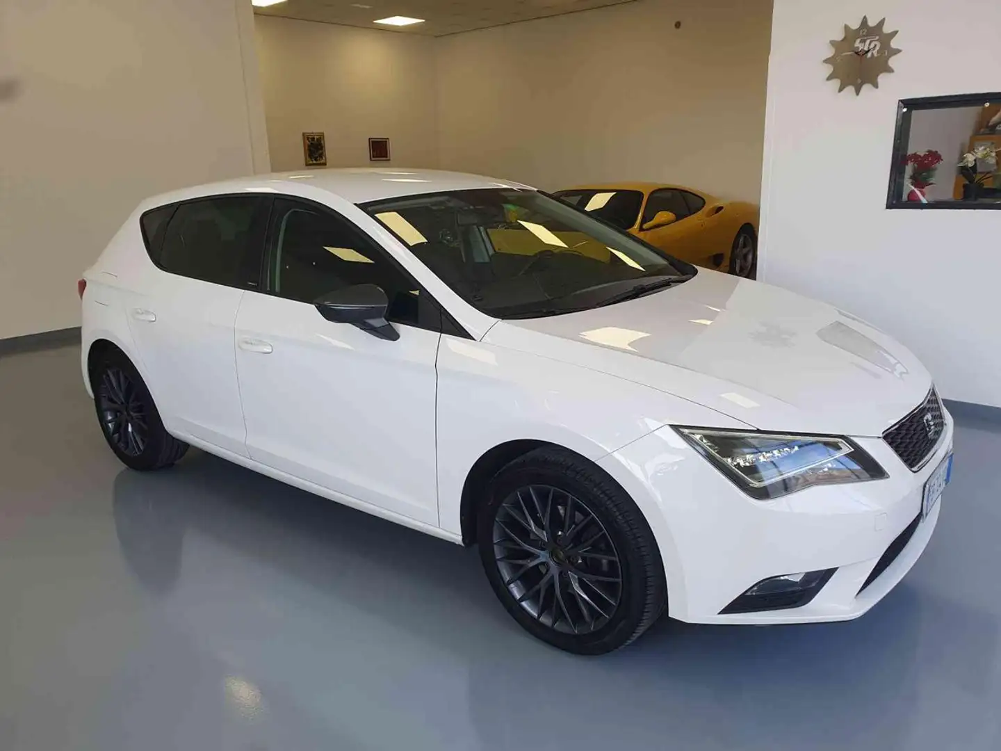 SEAT Leon 1.6 TDI 110 CV Connect Full Led Blanc - 2