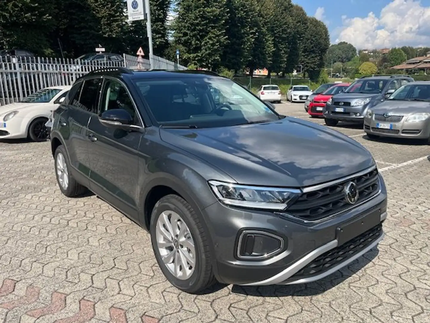 Volkswagen T-Roc T-Roc 1.0 tsi Edition Plus 115cv "PRONTA CONSEGNA" Grigio - 2