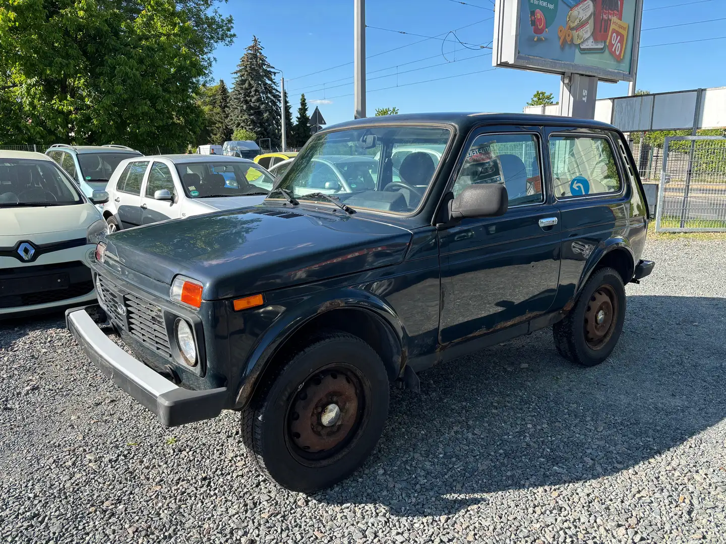 Lada Niva Grün - 1