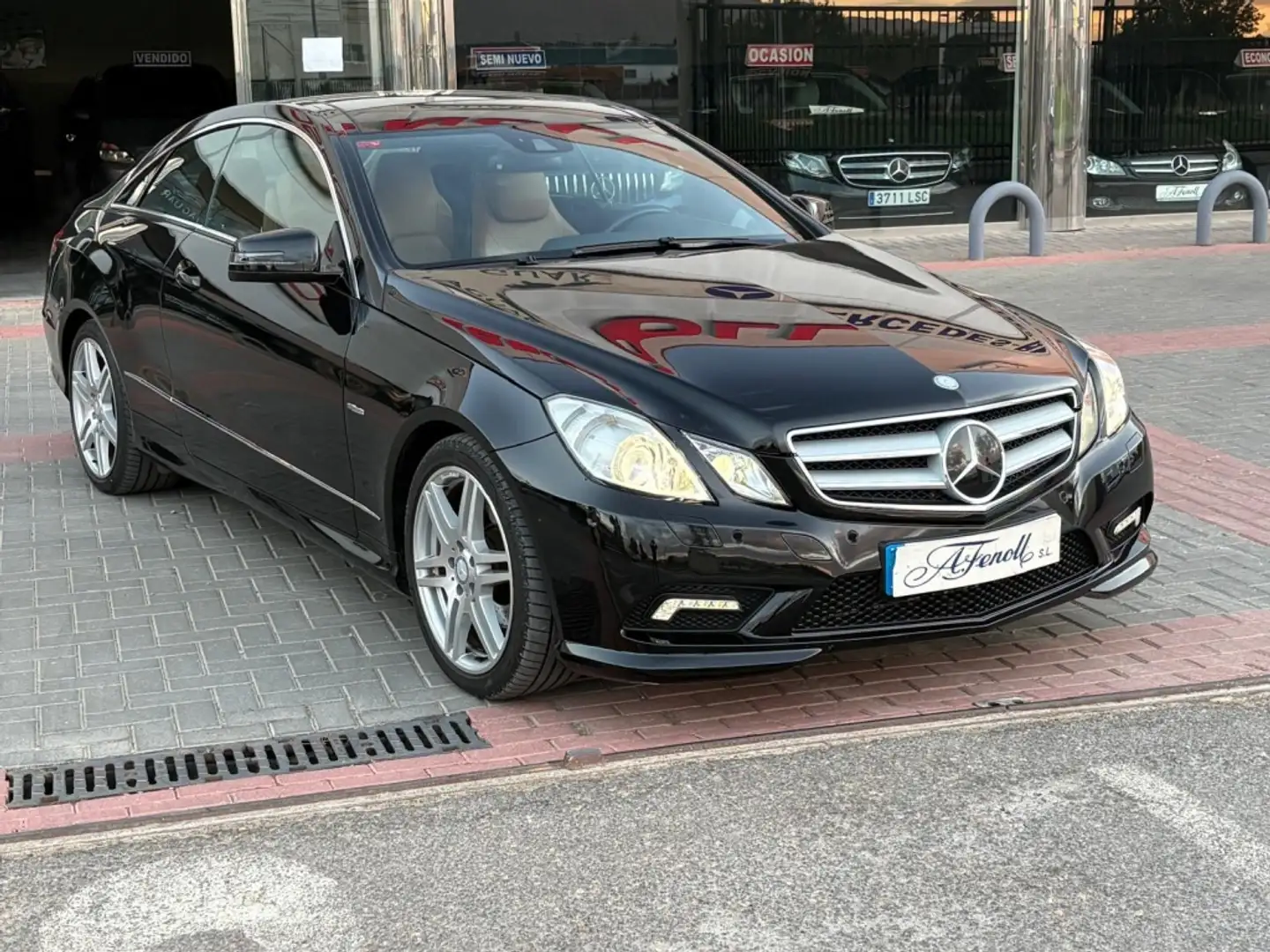 Mercedes-Benz E 350 CGI BE 7G Negro - 1