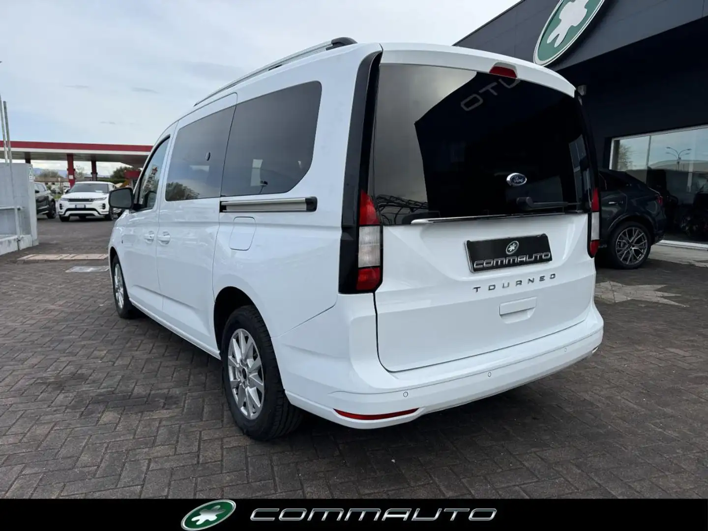 Ford Tourneo Connect Grand Tourneo Connect 2.0 EcoBlue 122 CV Titanium Bianco - 2