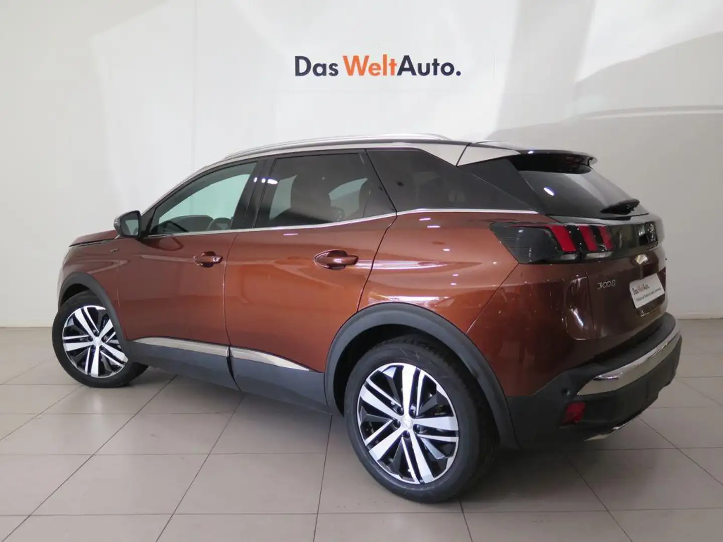 Peugeot 3008 2.0HDI FAP Allure Aut. 160 Oranje - 2