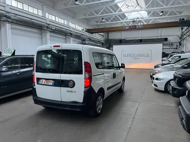 Fiat Doblo view 4