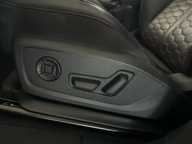 Audi RS Q3 view 15