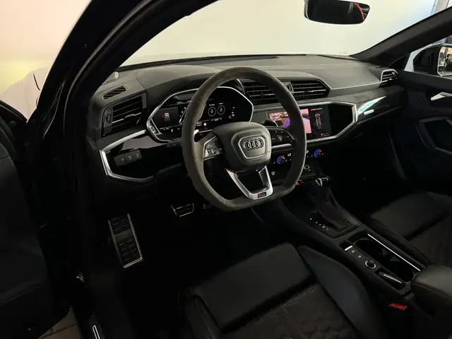 Audi RS Q3 view 5