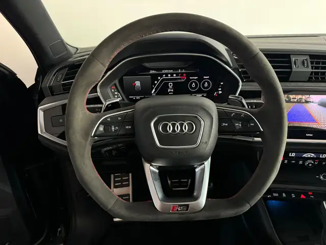 Audi RS Q3 view 13