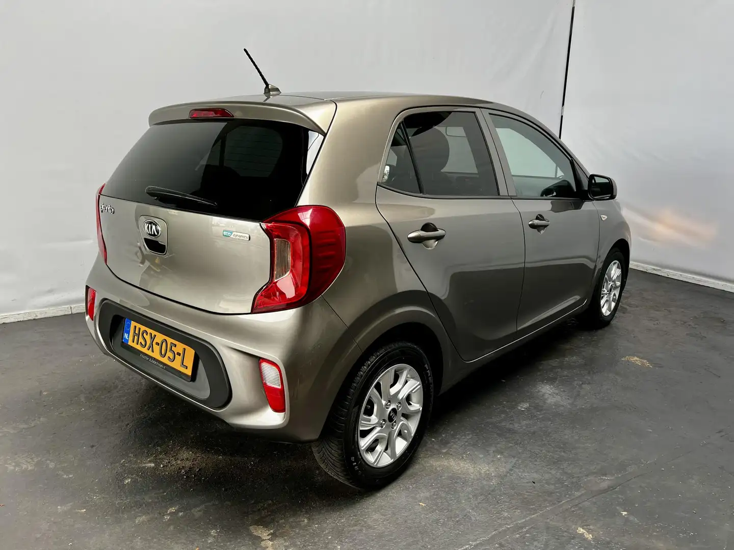Kia Picanto 1.0 MPi Dream Team Grijs - 2