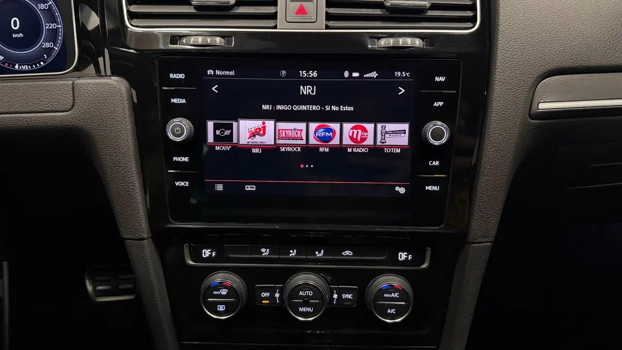 Volkswagen Golf GTI — photo 10