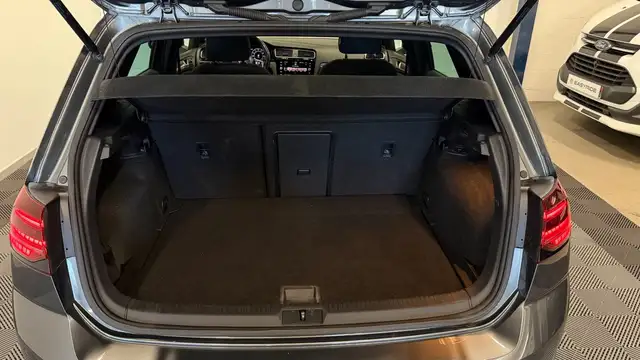 Volkswagen Golf view 28
