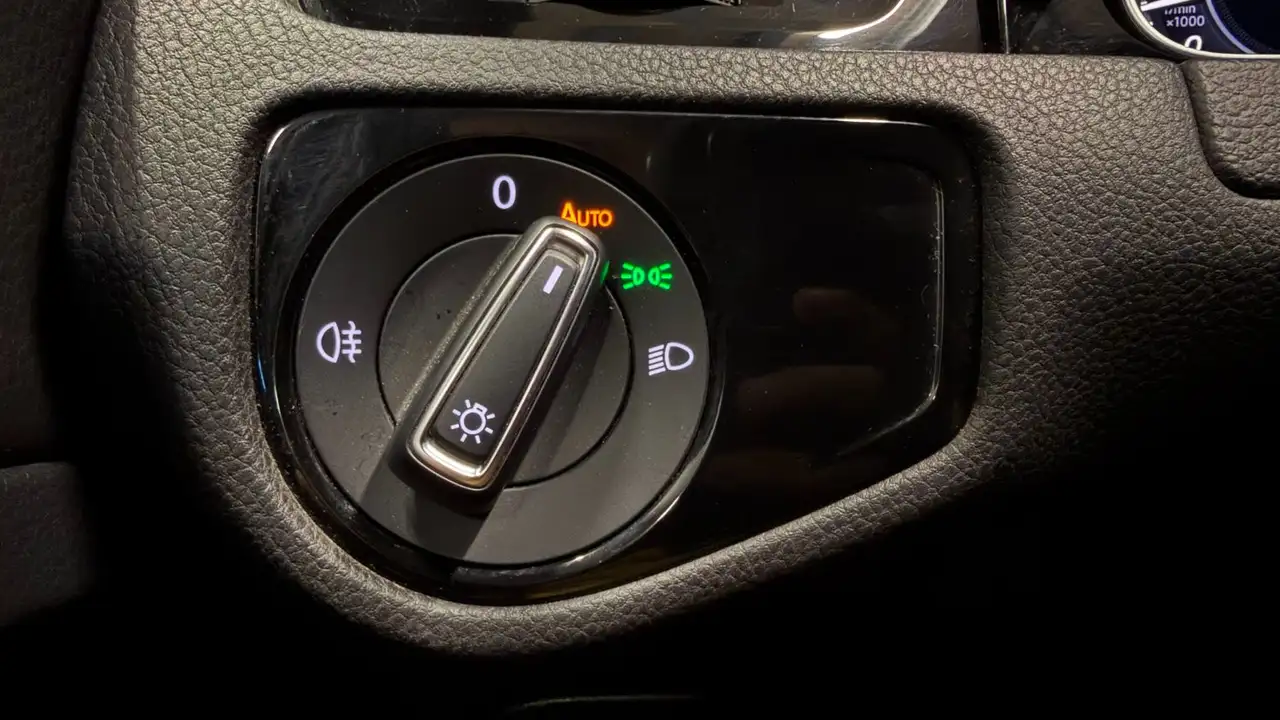 Volkswagen Golf GTI — photo 12