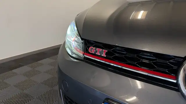Volkswagen Golf view 19