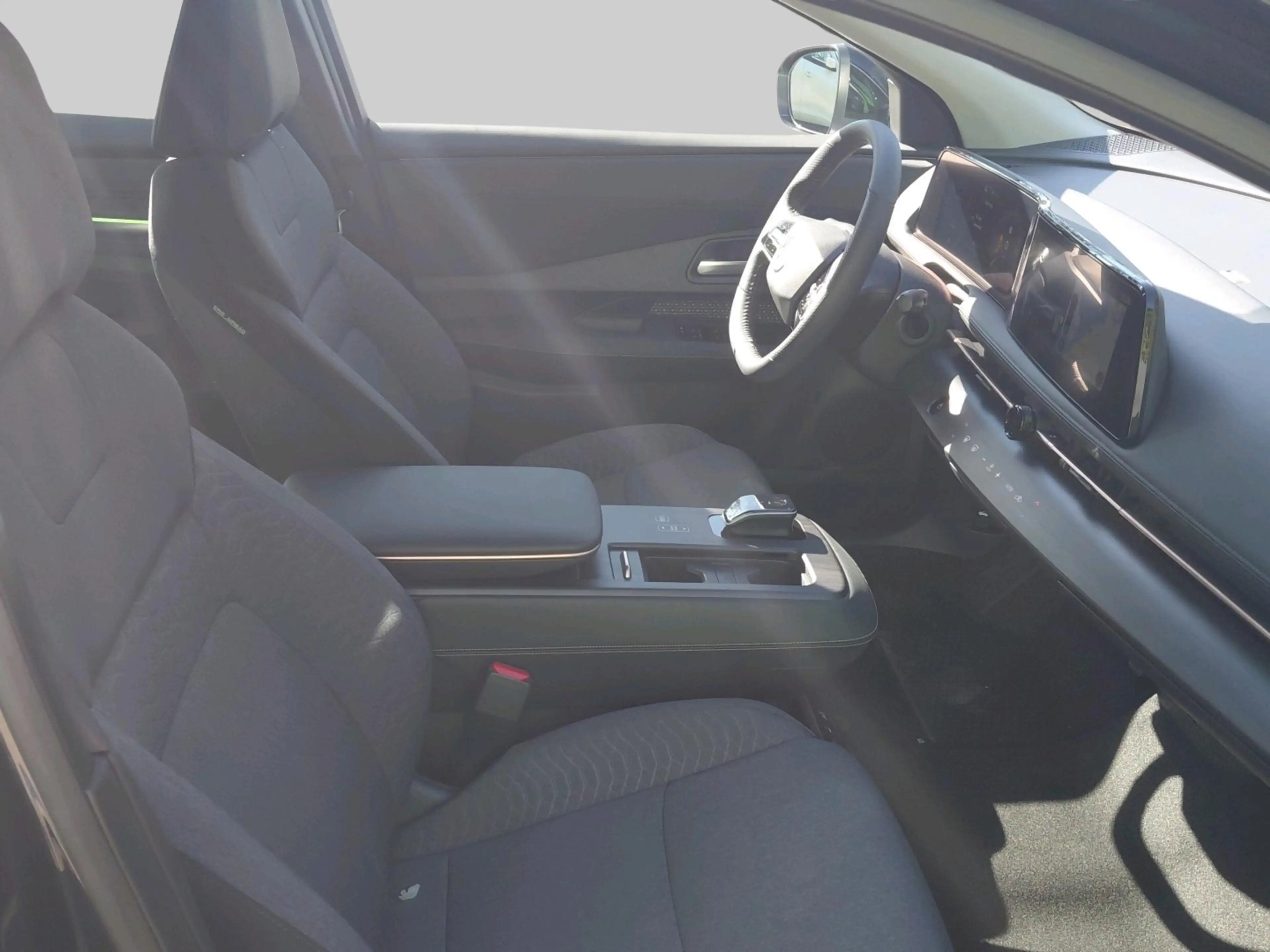 Nissan Ariya 63 KWH limited Edition — photo 12