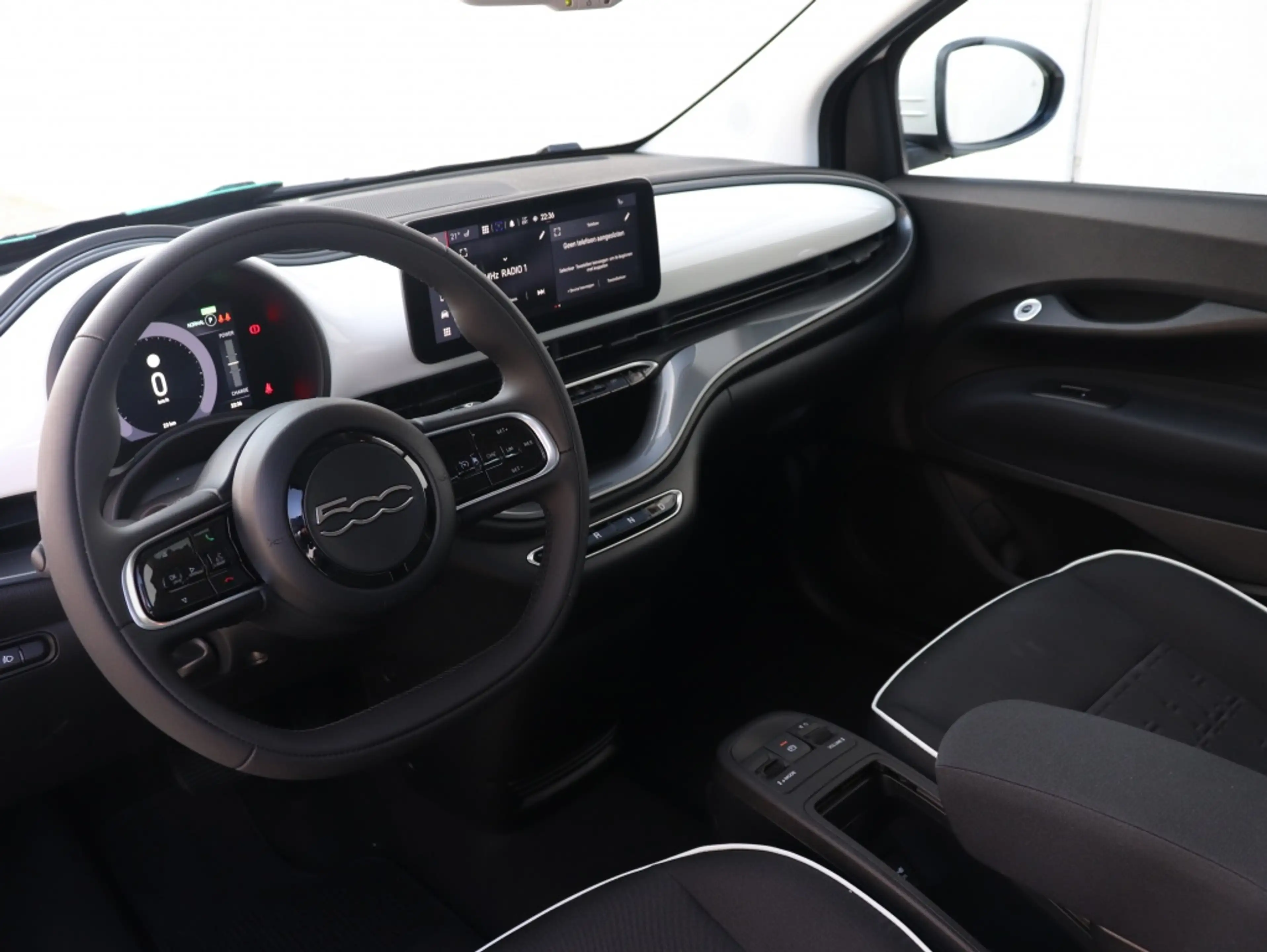 Fiat 500e Icon 42KWH | Camera | Carplay | Winter | Style | C — photo 6