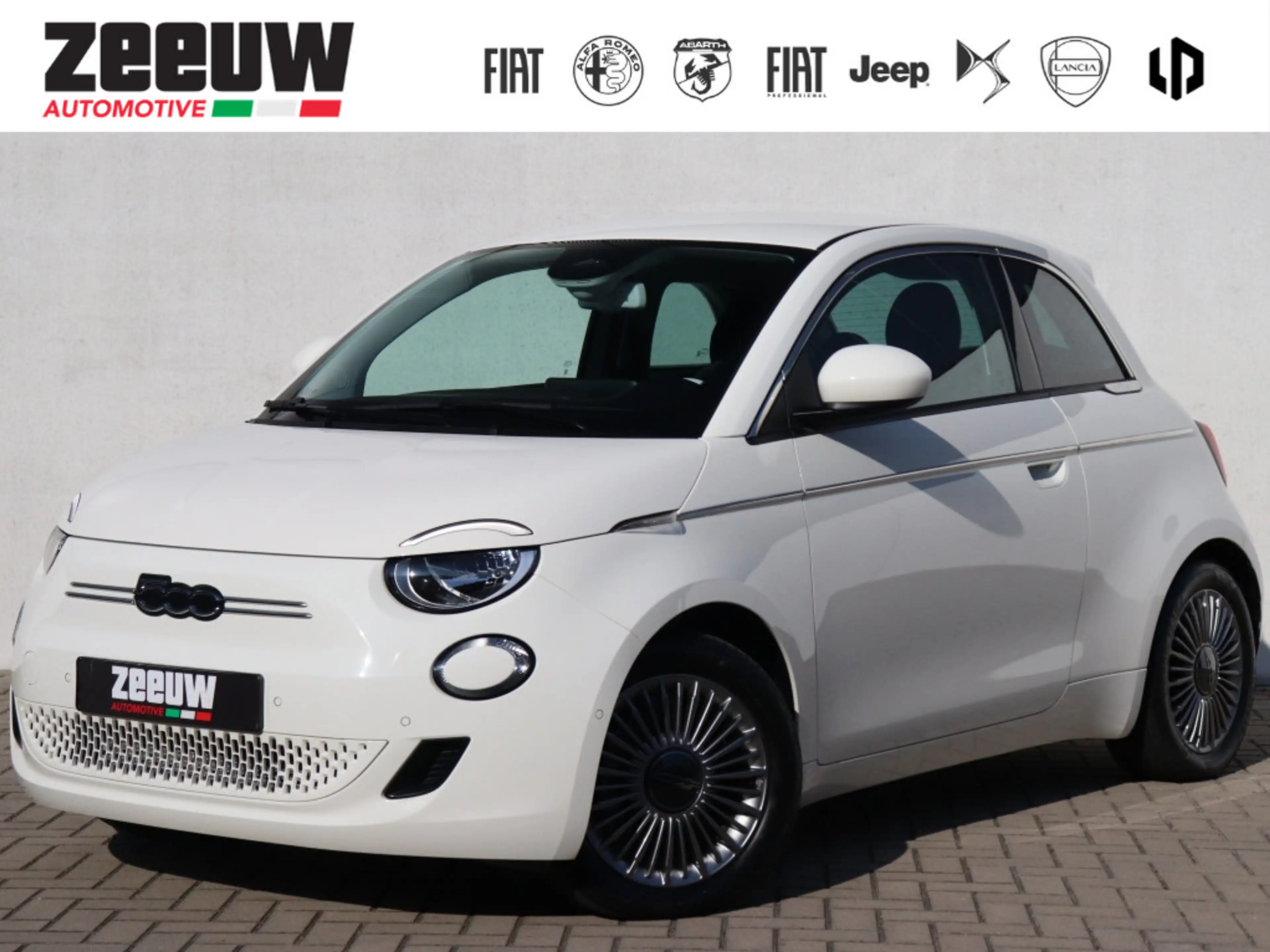 Fiat 500e Icon 42KWH | Camera | Carplay | Winter | Style | C