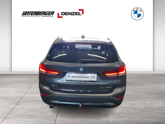 BMW X1 view 4