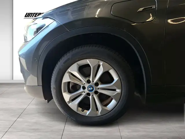 BMW X1 view 8