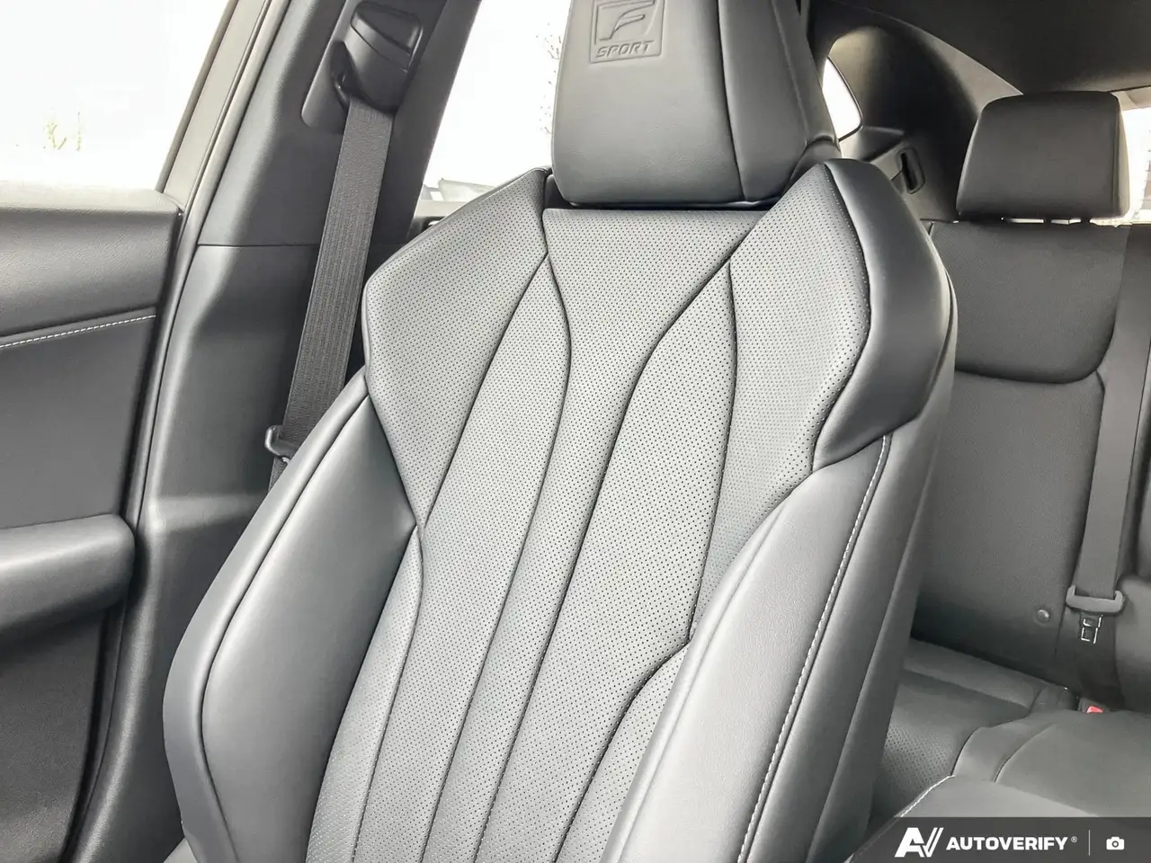 Lexus NX снимка Lexus NX