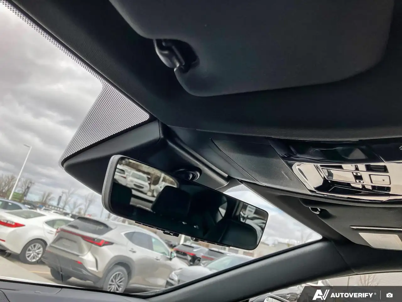 Lexus NX снимка Lexus NX
