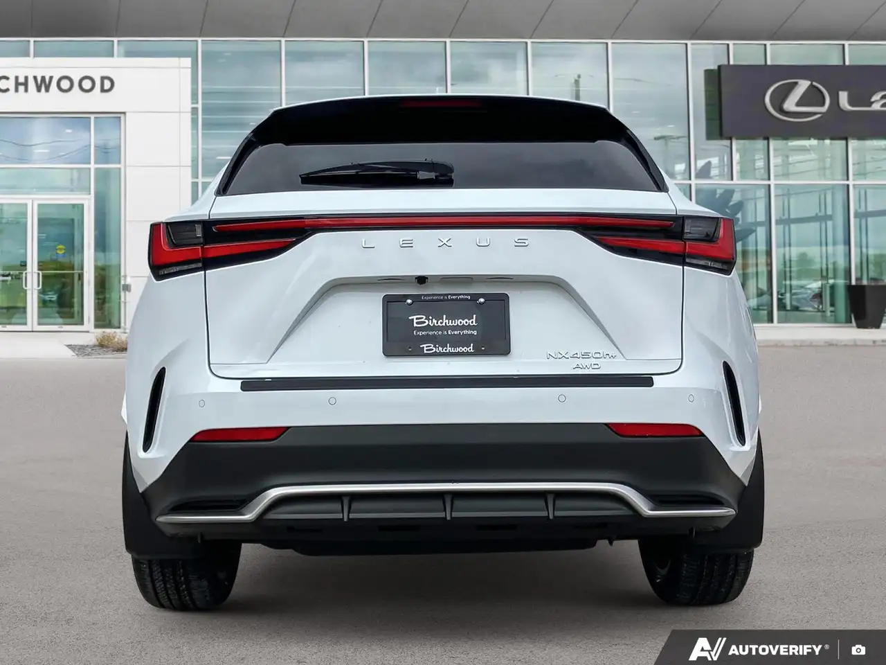 Lexus NX снимка Lexus NX