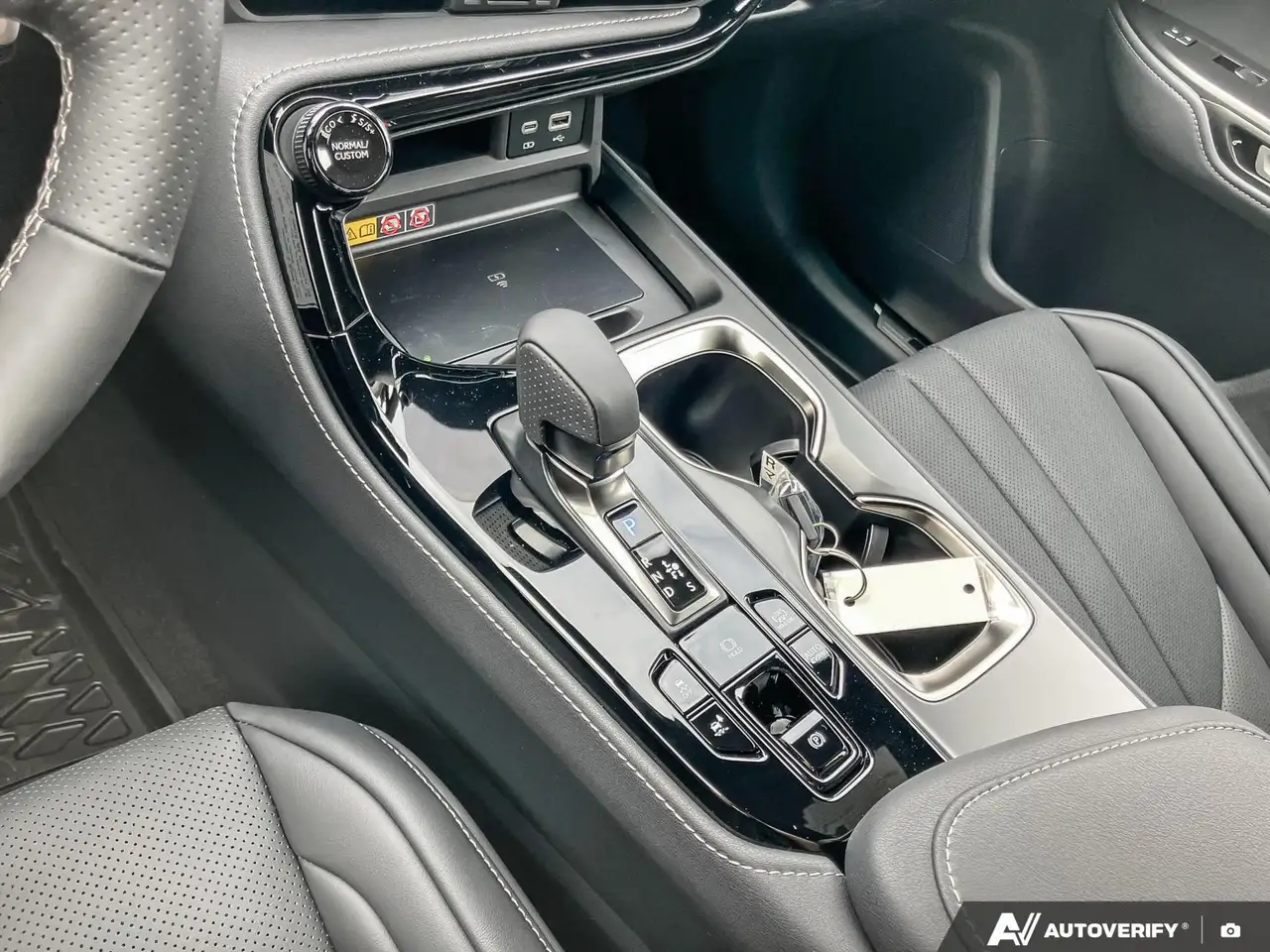 Lexus NX снимка Lexus NX