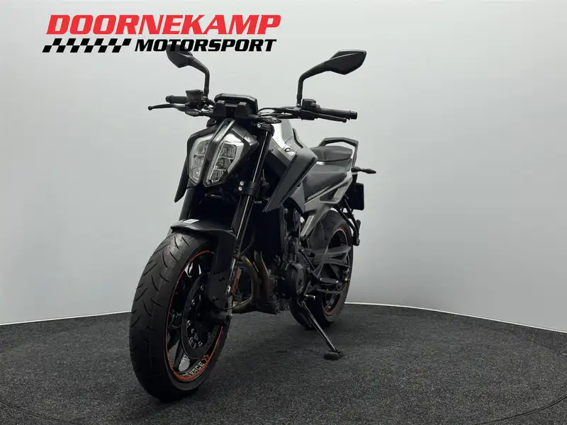 KTM 790 Duke - foto 6