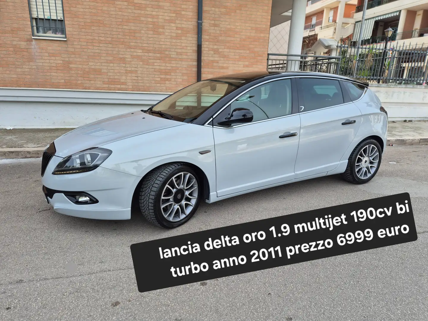 Lancia Delta 1.9 t.mjt Oro 190cv dpf Gris - 1
