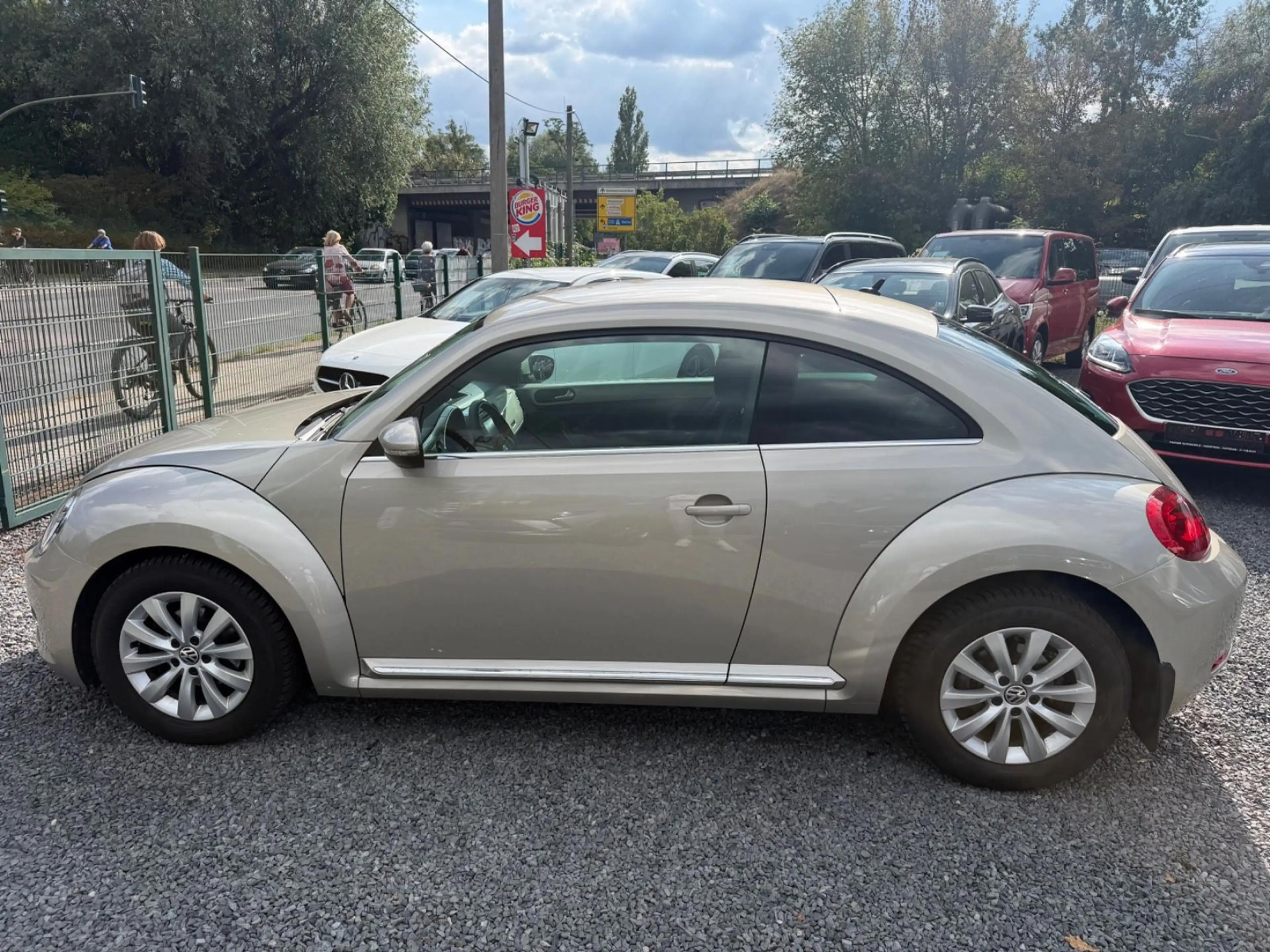 Volkswagen Beetle Lim. Design+KLIMATRONIK+PDC+SITZ.H+ — photo 8