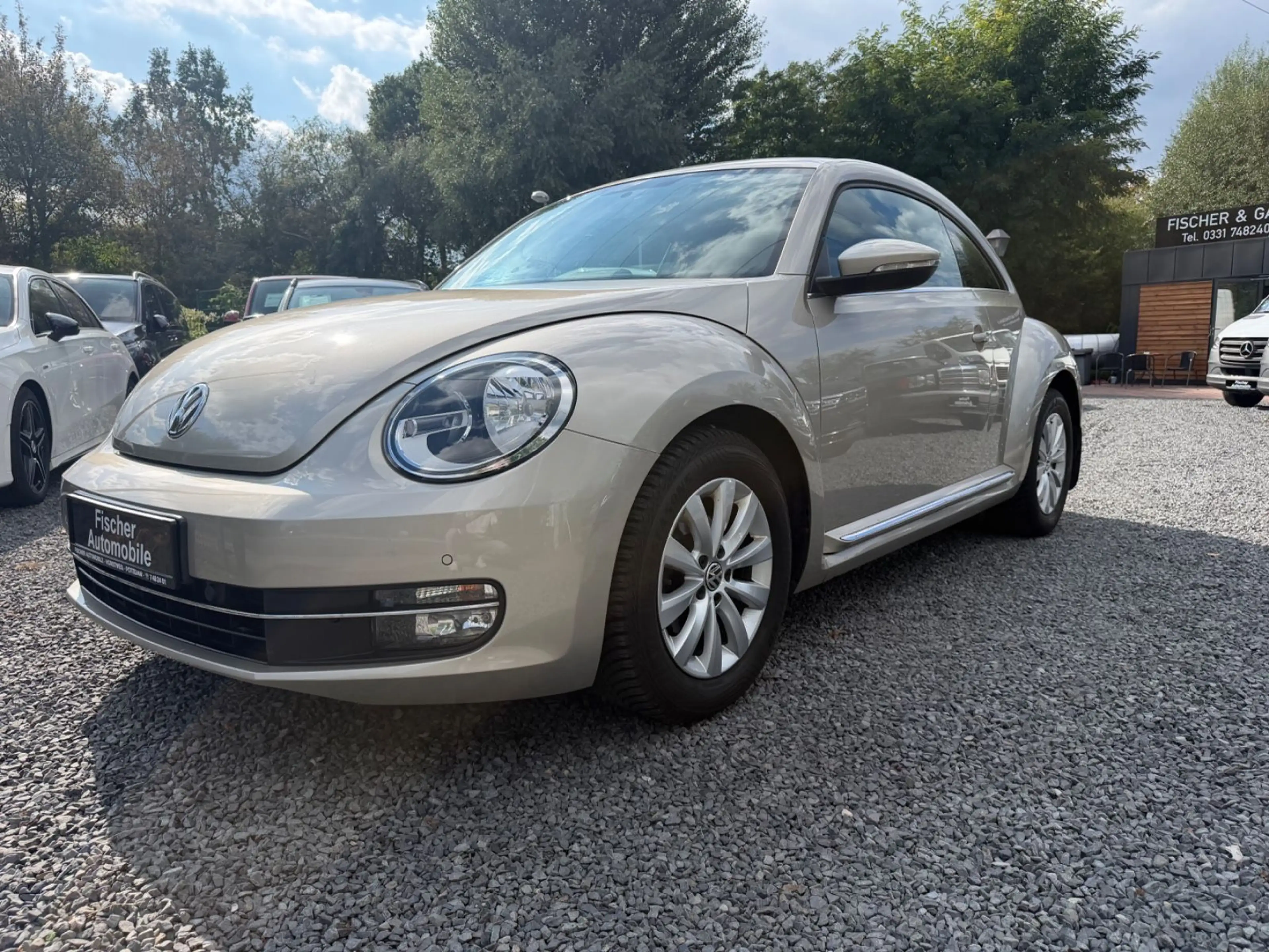 Volkswagen Beetle Lim. Design+KLIMATRONIK+PDC+SITZ.H+