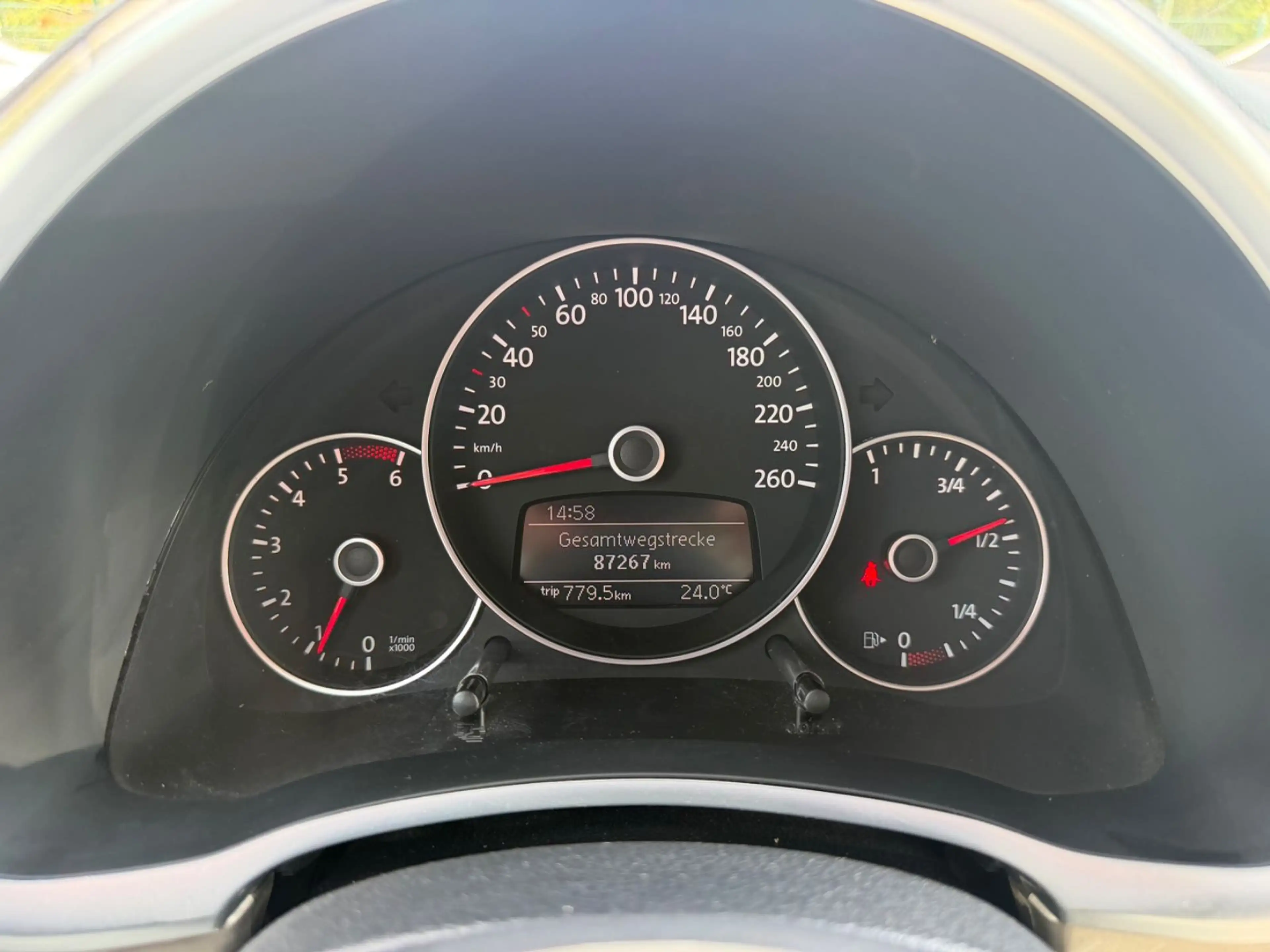 Volkswagen Beetle Lim. Design+KLIMATRONIK+PDC+SITZ.H+ — photo 13
