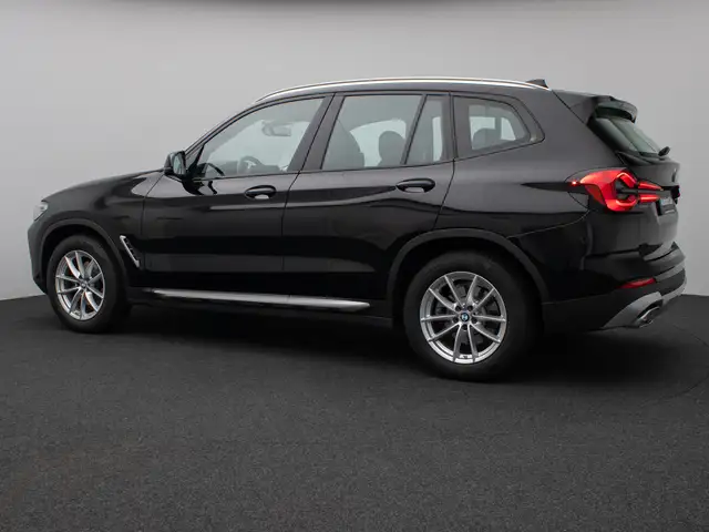 BMW X3 view 10