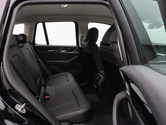 BMW X3 view 26