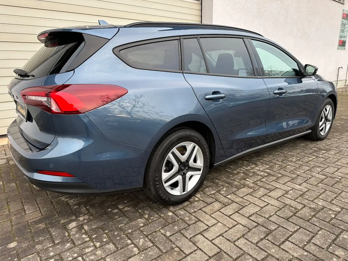 Ford Focus Turnier Cool & Connect LED Winterpaket Blau - 2