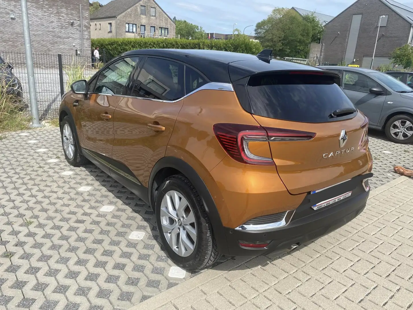 Renault Captur TCe 100 Intens - 1