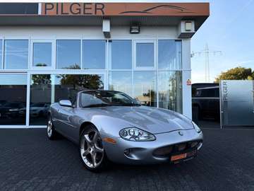 XKR 4.0 V8*Roadster*AC*Shz*BBS*Leder*Wenig KM