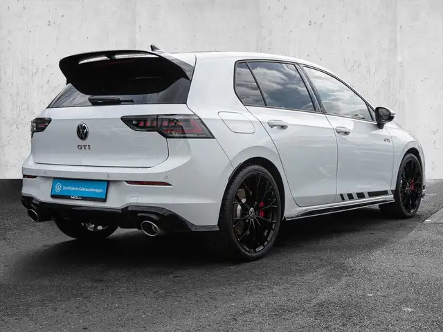 Volkswagen Golf view 4
