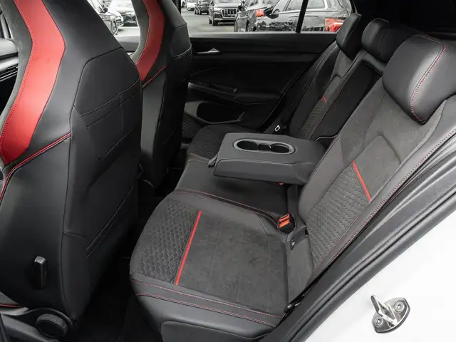 Volkswagen Golf view 11