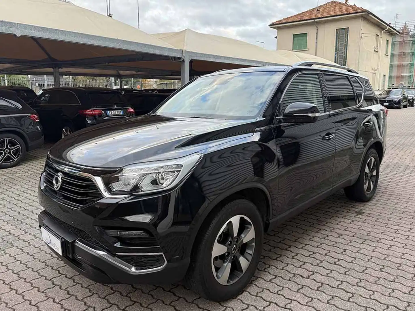 SsangYong Rexton 2.2 e-xdi 4wd TELECAMERA POST. PELLE FULL OPTIONAL Schwarz - 1