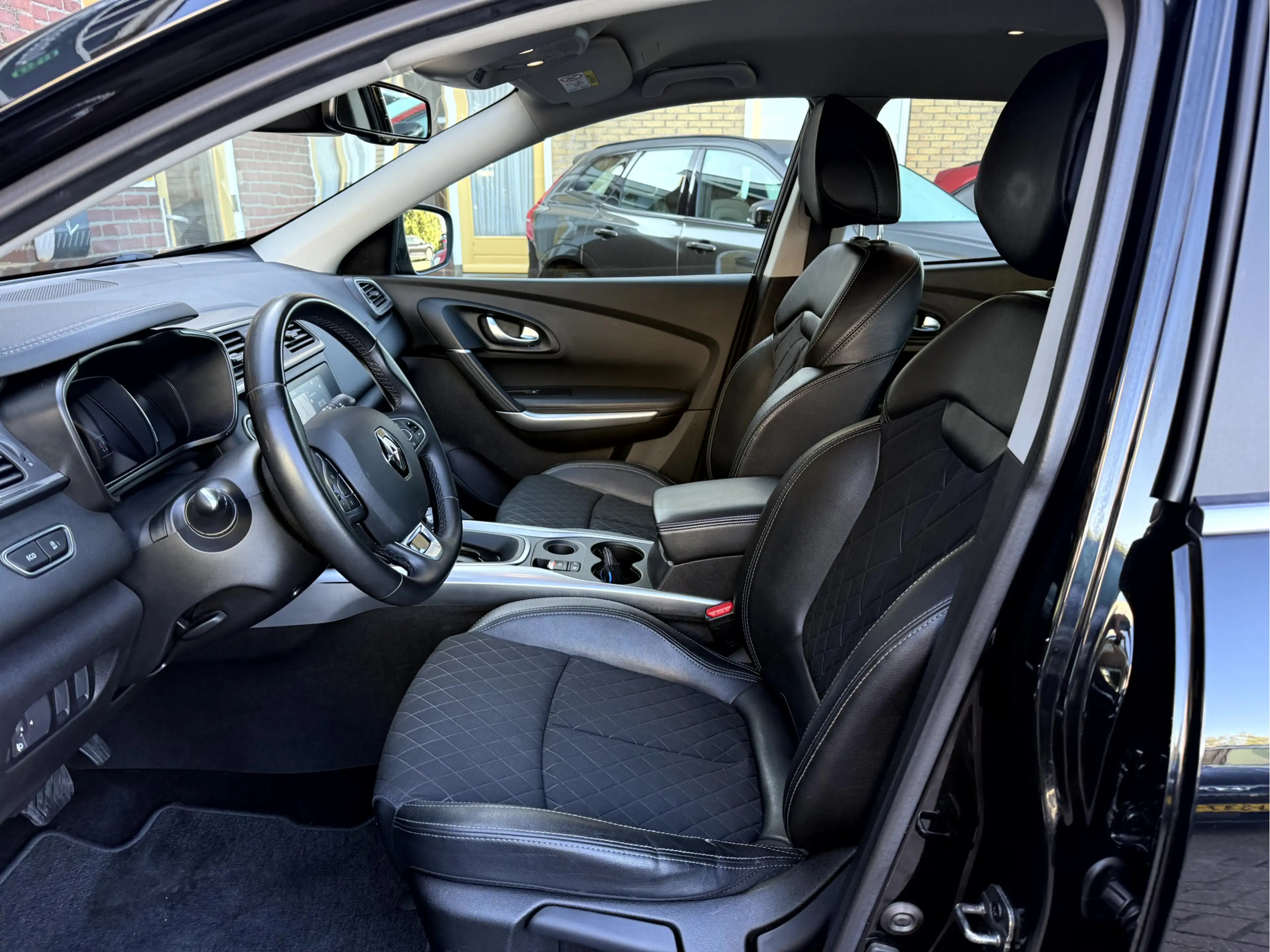 Renault Kadjar 1.3 TCe 140pk Techno Camera, 19''Lmv, Trekhaak — photo 4